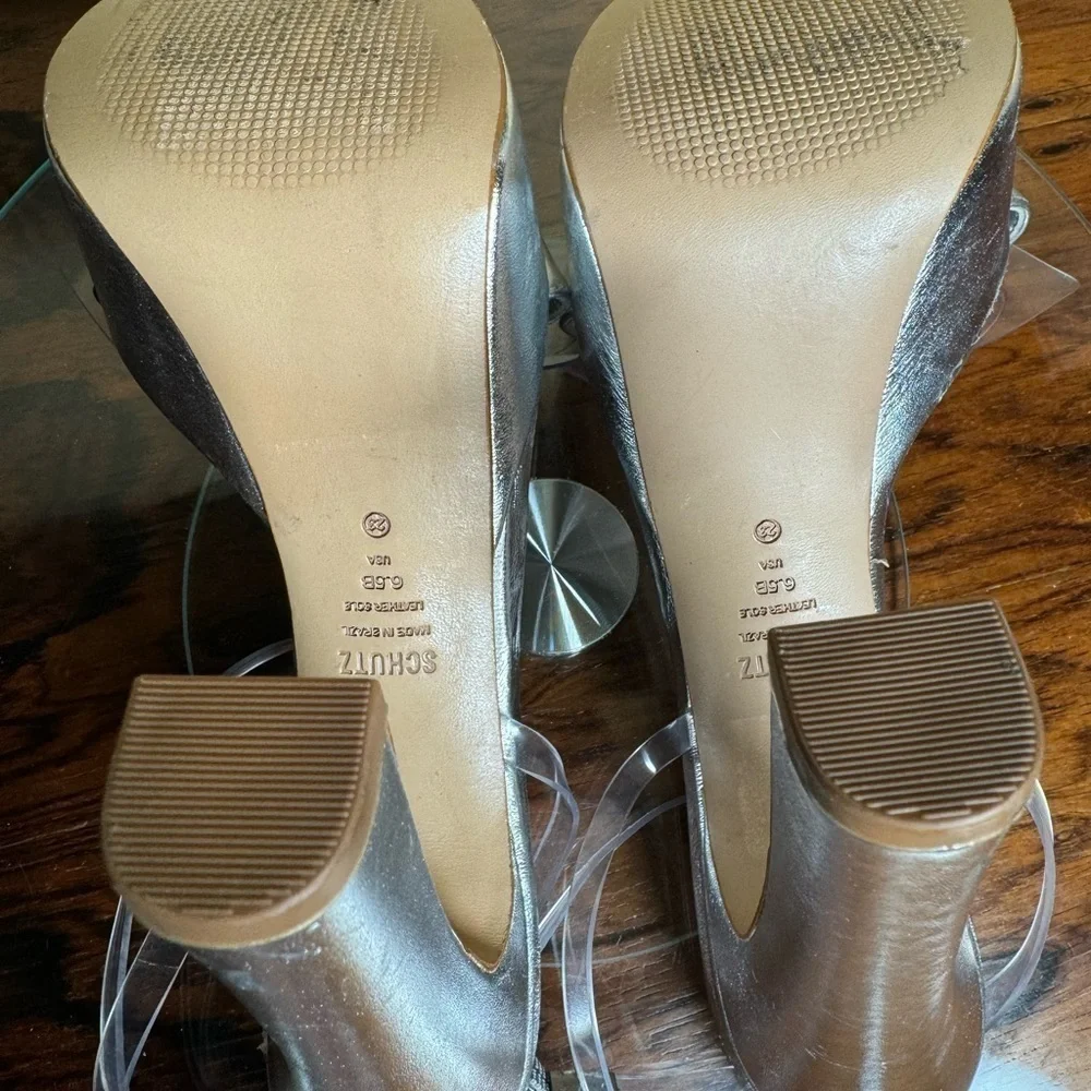 Schutz Elyda Platform Sandal - Prata / transparent - size 6.5